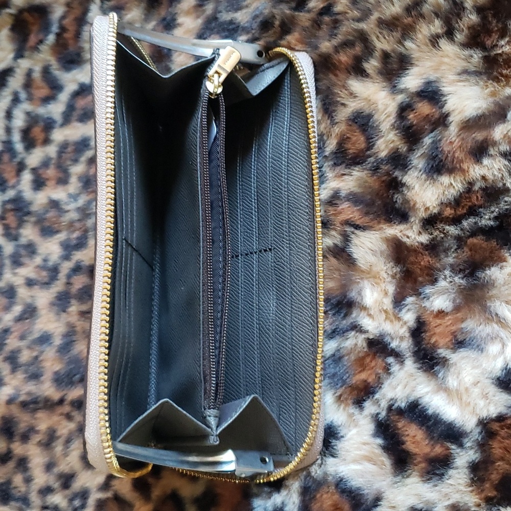 Coach Wallet‎ - Picture 8 of 10